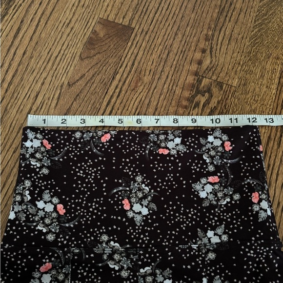 LIVE‎ THE PROCESS | Brown Floral Bike Shorts Sz M - Picture 8 of 9